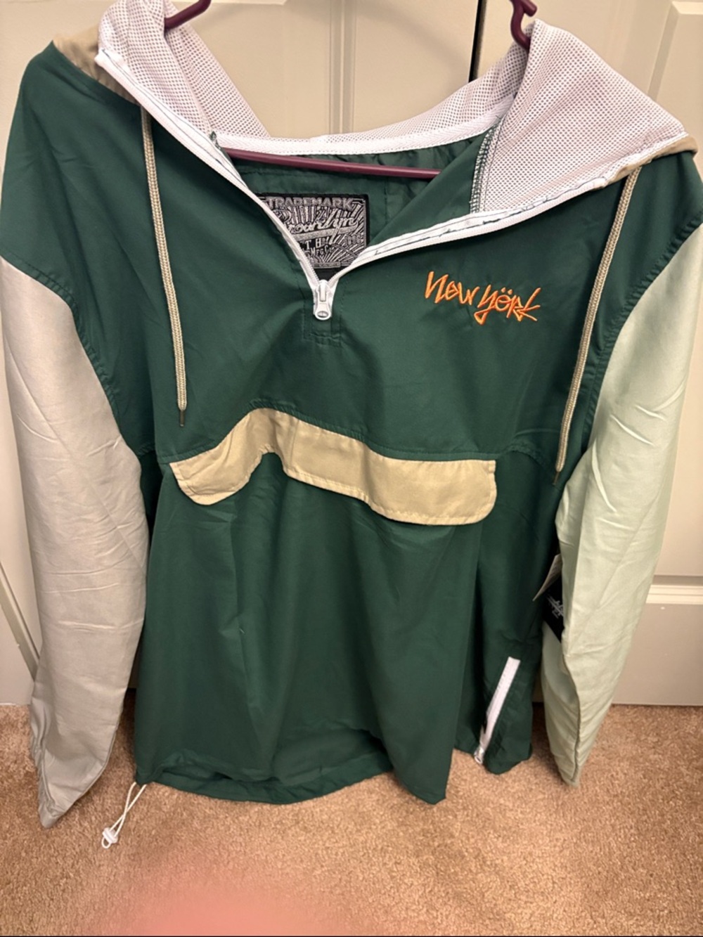 New York Embroidered Green & Cream Lightweight Pullover Jacket